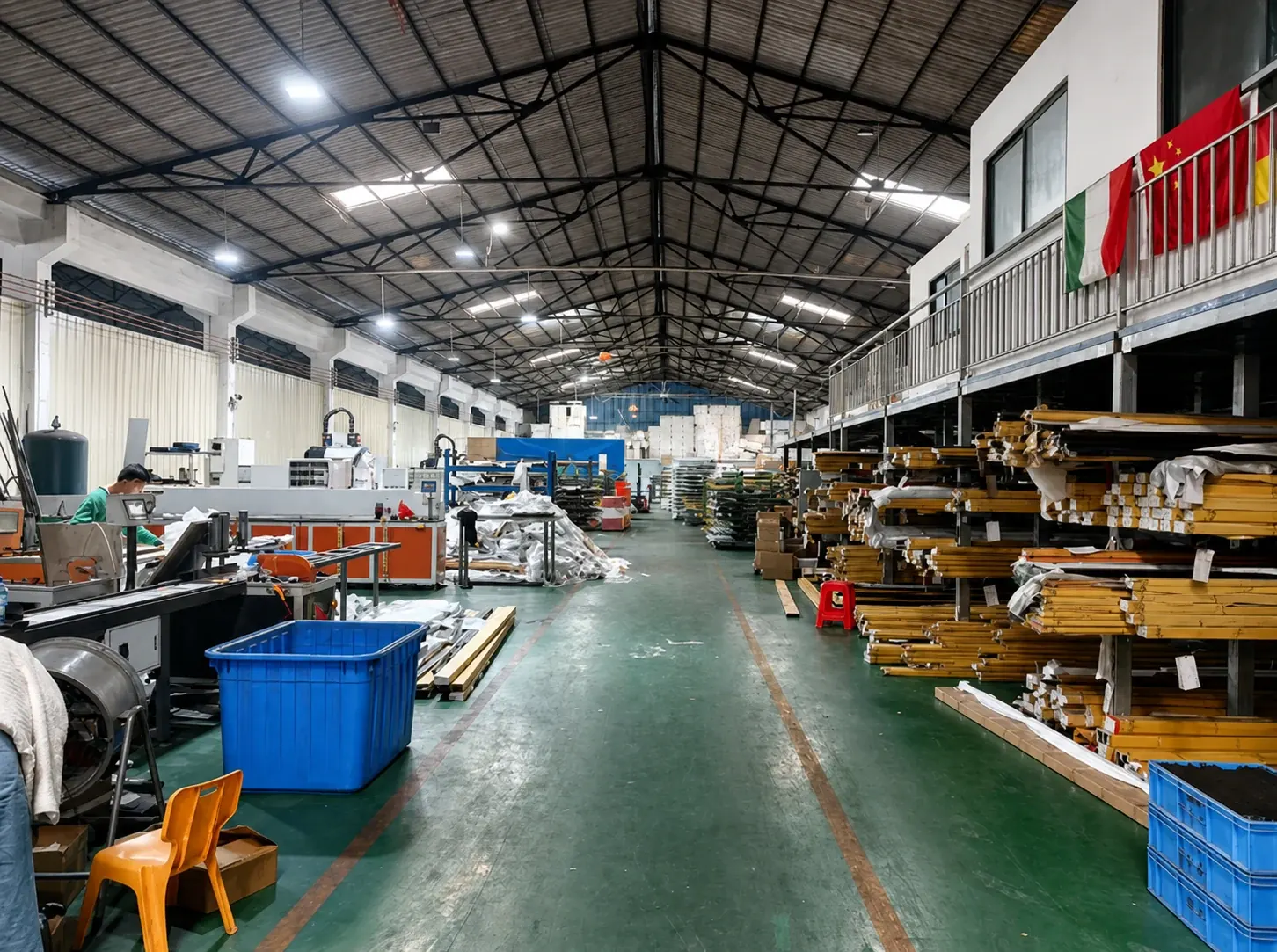 Metal workshop with profile storage and machining stations